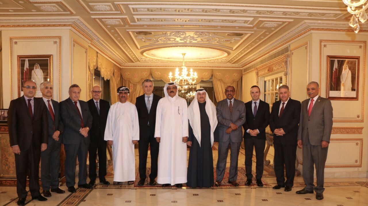 المري والجياس يتوسطان السفراء العرب