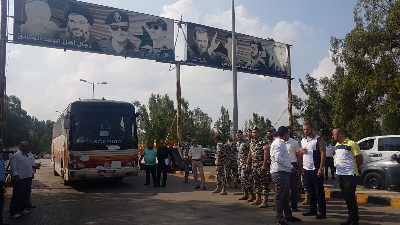 عناصر الأمن العام اللبناني واكبوا اليوم عودة 778 نازحا سوريا