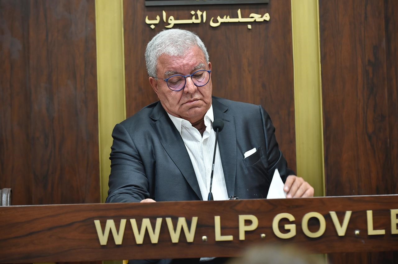 المشنوق: لماذا لم يستدع القاضي البيطار أحدا من وزراء العدل علما بأن النيترات أفرغت بموجب أمر قضائي ومراسلات قضائية؟
