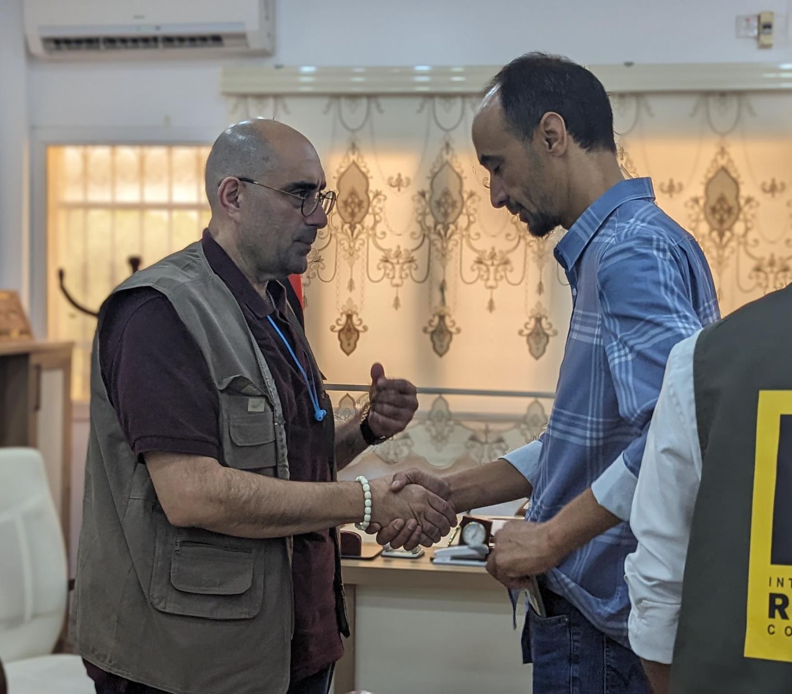 الدكتور إيلي أبو عون