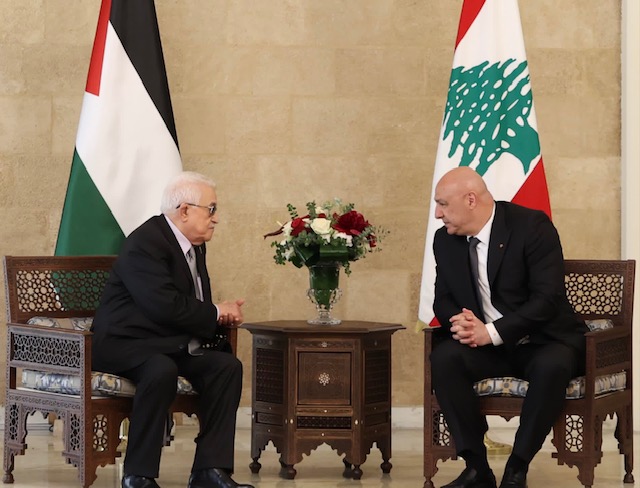الرئيس الفلسطيني محمود عباس مجتمعا بنظيره اللبناني جوزاف عون اليوم الاربعاء في قصر بعبدا