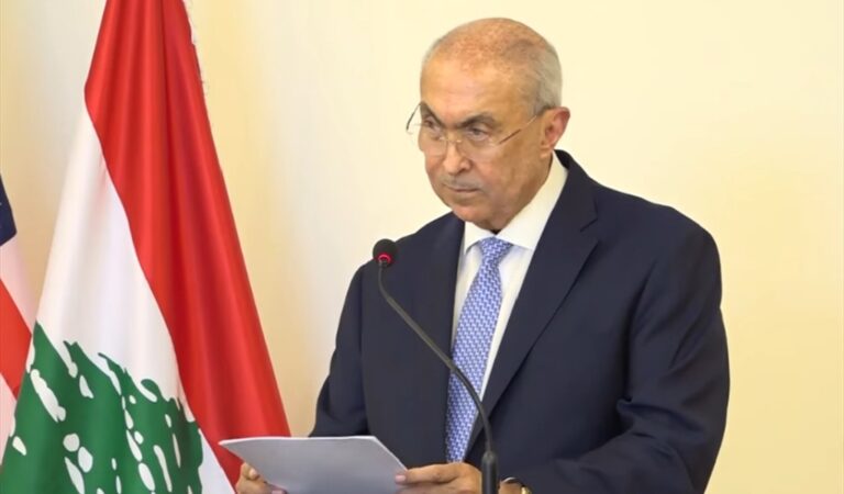 النائب فؤاد مخزومي متحدثا اثناء مأدبة العشاء التي أقامها على شرف براك