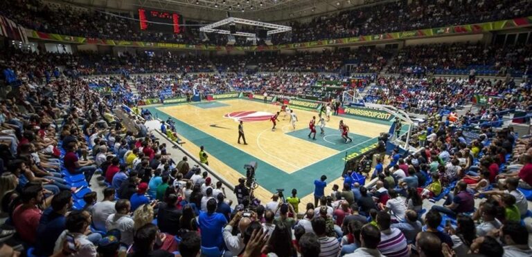 مجمّع نهاد نوفل الرياضي في ذوق مكايل ينتظر الليلة أمسية كروية حماسية بين لبنان والسعودية