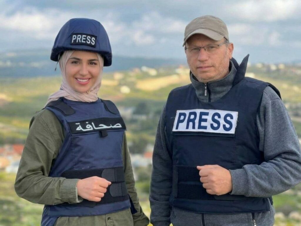 اسرائيل اغتالت صباح اليوم على طريق جزين الزملاء: علي شعيب وفاطمة فتوني ومحمد فتوني