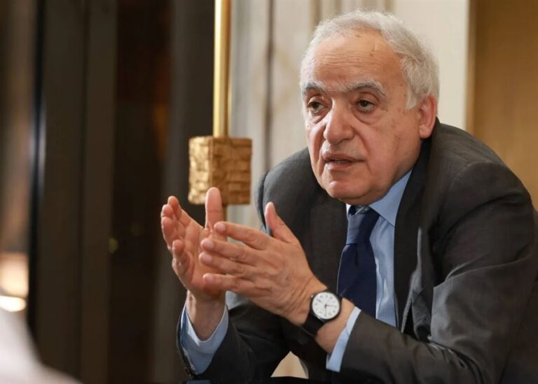 وجه وزير الثقافة الدكتورغسان سلامة كتابًا الى وزير الخارجية والمغتربين يوسف رجي، تمنى عليه "الايعاز إلى سفارة لبنان في واشنطن، والقنصلية العامة للبنان في نيويورك، ومن يلزم، للقيام بالاتصالات اللازمة مع الجهات المعنية في بلدية نيويورك NYC Parks & NYC Department of Cultural Affairs وجمعية "تاريخ شارع واشنطن" Washington Street Historical Society، من أجل تصحيح وتصويب الهوية التاريخية لادباء "الرابطة القلمية" في مشروع "القلم":شعراء في الحديقة-نيويورك، حيث تم مؤخراً تدشين مشروع ثقافي وتاريخي تحت اسم "القلم: شعراء في الحديقة" Al Qalam: Poets in the Park في ساحة "إليزابيث بيرغر" بالمنطقة المالية (Financial District) في مدينة نيويورك، وهو مشروع يهدف لتخليد ذكرى شعراء وأدباء "الرابطة القلمية" الذين قطنوا في تلك المنطقة".