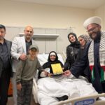 كرم المنظمون الصحافية الجريحة زينب فرج في المستشفى وهي التي نجت من الاغتيال الذي طاول الزميلة آمال خليل، وكانت برفقتها في الطيري