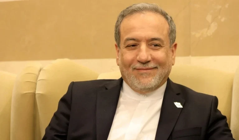 لم يكن تبادل الصواريخ الأخير بين إيران وإسرائيل مجرد جولة عسكرية عابرة أو رداً محدوداً على استهداف الضاحية الجنوبية لبيروت. فبحسب قراءة أوساط دبلوماسية متابعة لمسار المفاوضات الإقليمية، فإن ما جرى شكل نقطة تحول سياسية وميدانية دفعت بالملف اللبناني إلى قلب التفاوض الأميركي – الإيراني