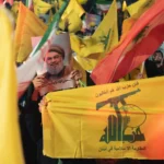 اتهم حزب الله إسرائيل بمواصلة خرق اتفاقات وقف إطلاق النار وتصعيد اعتداءاتها على الأراضي اللبنانية، مؤكداً أن حصيلة الانتهاكات الموثقة منذ فجر الجمعة تجاوزت 300 خرق واعتداء طالت أكثر من 25 بلدة وقرية، وأسفرت عن سقوط أكثر من 111 شهيداً و176 جريحاً،