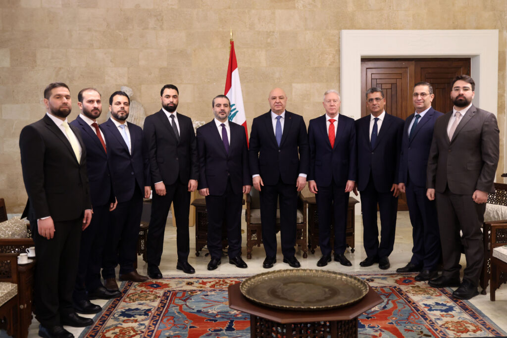 اكد رئيس الجمهورية العماد جوزاف عون خلال استقباله قبل ظهر اليوم الخميس في قصر بعبدا، وزير الخارجية السوري اسعد الشيباني، ان لبنان متمسك بإقامة علاقات اخوية مع سوريا قائمة على التعاون والتنسيق وعدم التدخل في الشؤون الداخلية لكلا البلدي، وابدى حرصه على استقرار سوريا تماماً كما حرص سوريا على استقرار لبنان.