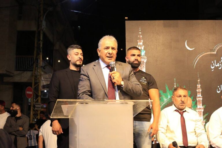 شارك سفير دولة فلسطين لدى الجمهورية اللبنانية الدكتور محمد الأسعد أمس الخميس في احتفال بمناسبة ذكرى المولد النبوي الشريف، بدعوة من أبناء الطريق الجديدة وحي التنك، في حضور شخصيات سياسية وأمنية ودينية وإعلامية واجتماعية.