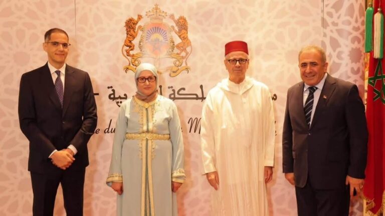 سفير المغرب وطاقم السفارة يتلقون التهاني وبدا في الصورة سفير دولة فلسطين محمد الاسعد