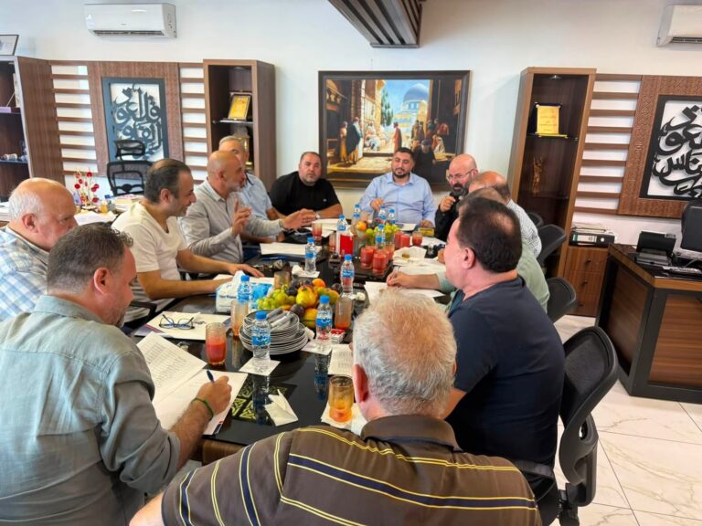 عقدت الهيئة الإدارية لتجمع صناعيي الضاحية الجنوبية اجتماعاً برئاسة رئيس التجمع السيد أحمد الموسوي، وبحضور أعضاء الهيئة الإدارية.